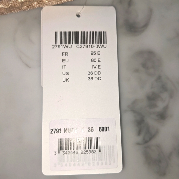 Chantelle C Magnifique Nouveau Minimizer Bra  / Chantelle Bra - Picture 7 of 10